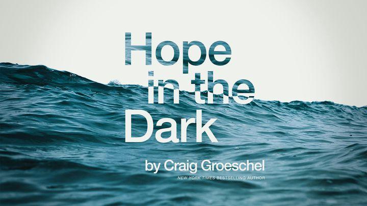 L'espoir dans les ténèbres