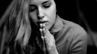 Å snakke med Gud gjennom bønn